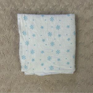 Le Bebe Favorite Light Blue Snowflakes Baby Receiving Blanket White Flannel Dots
